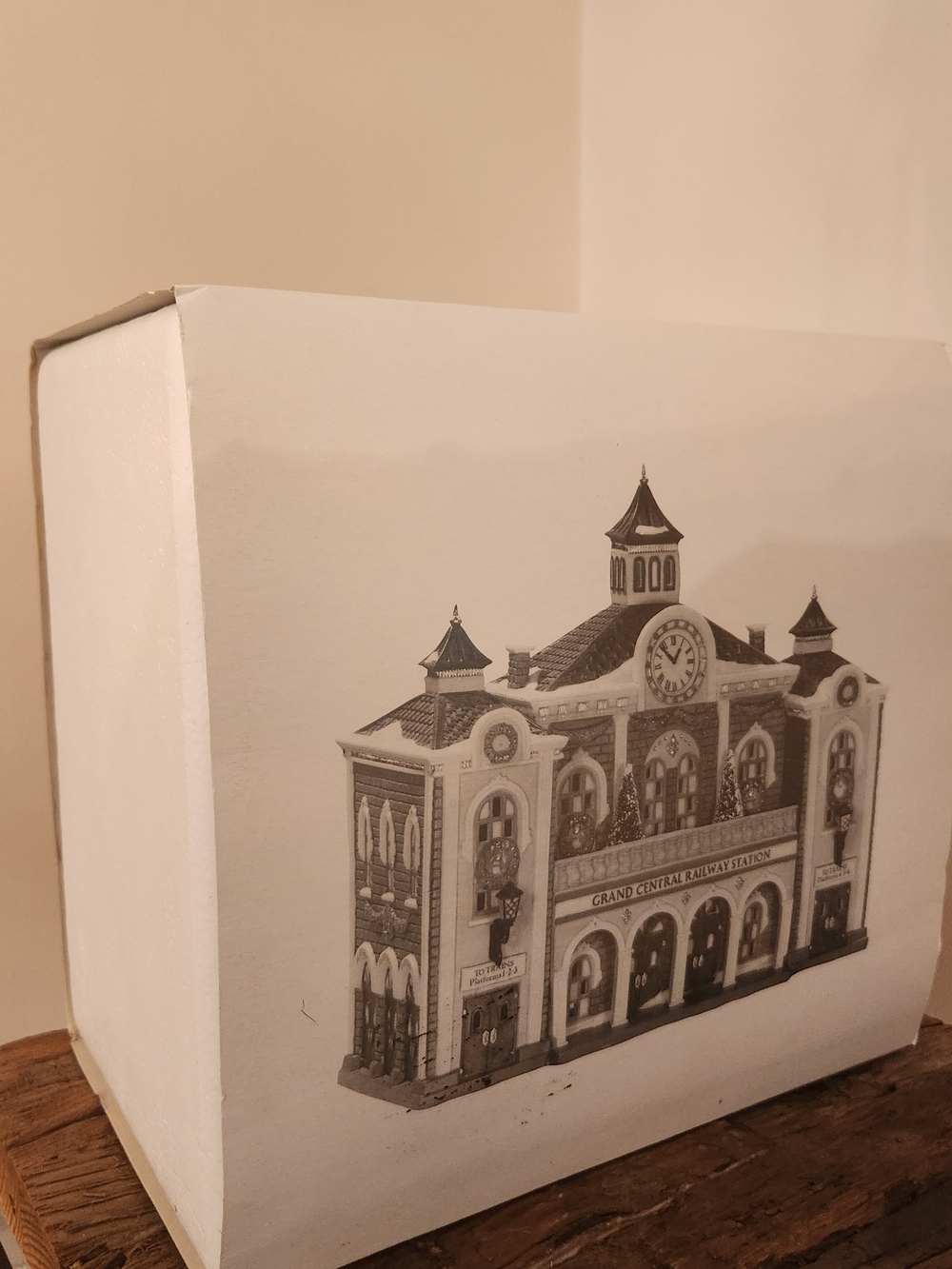 MINT Grand Central Railway Station - Dept 56 - Christmas In The City - Picture 2 of 15